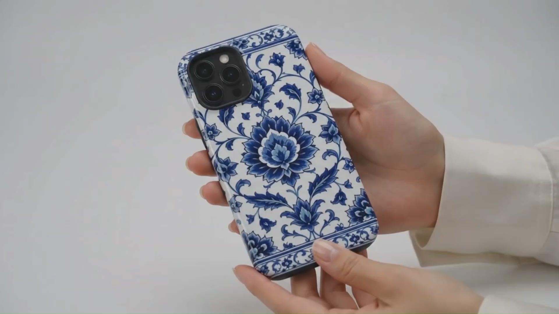 Blue Floral Ceramic Pattern Tough Phone Case