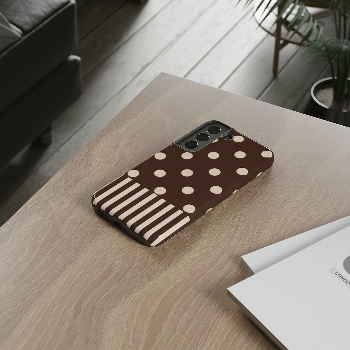 printify-mockup:80152:other:https://images.printify.com/mockup/6aa27f3fd16284d6810618fa/80152/46522/chocolate.jpg?camera_label=context